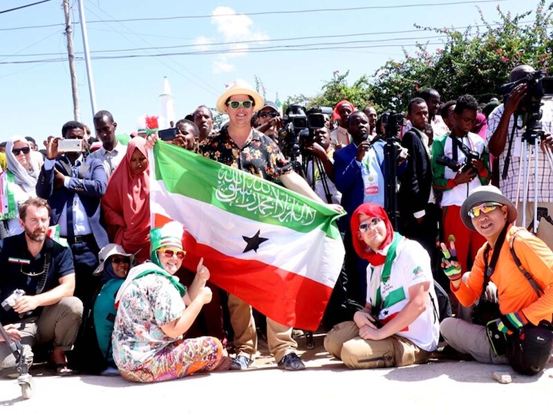 समंदर पर राज, पर दुनिया से नदारद