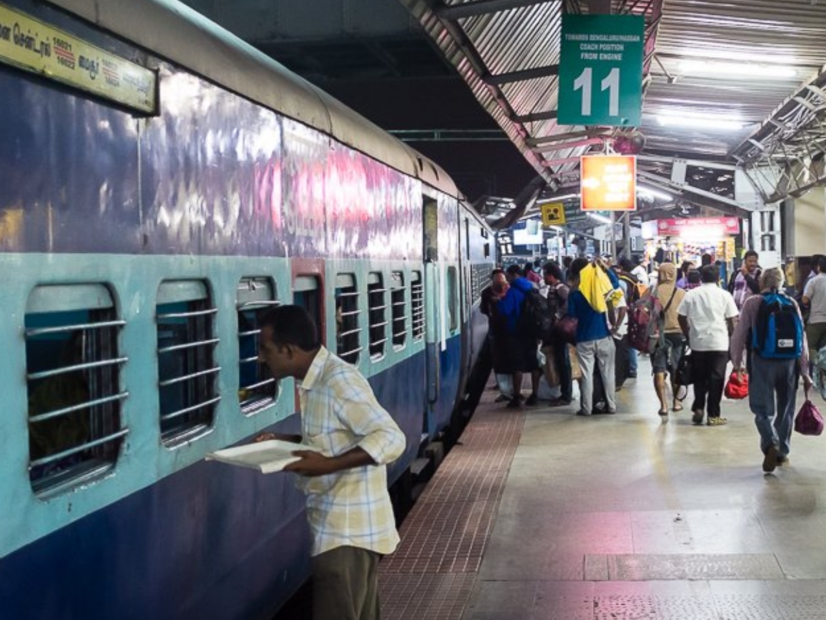 फूड सर्विस