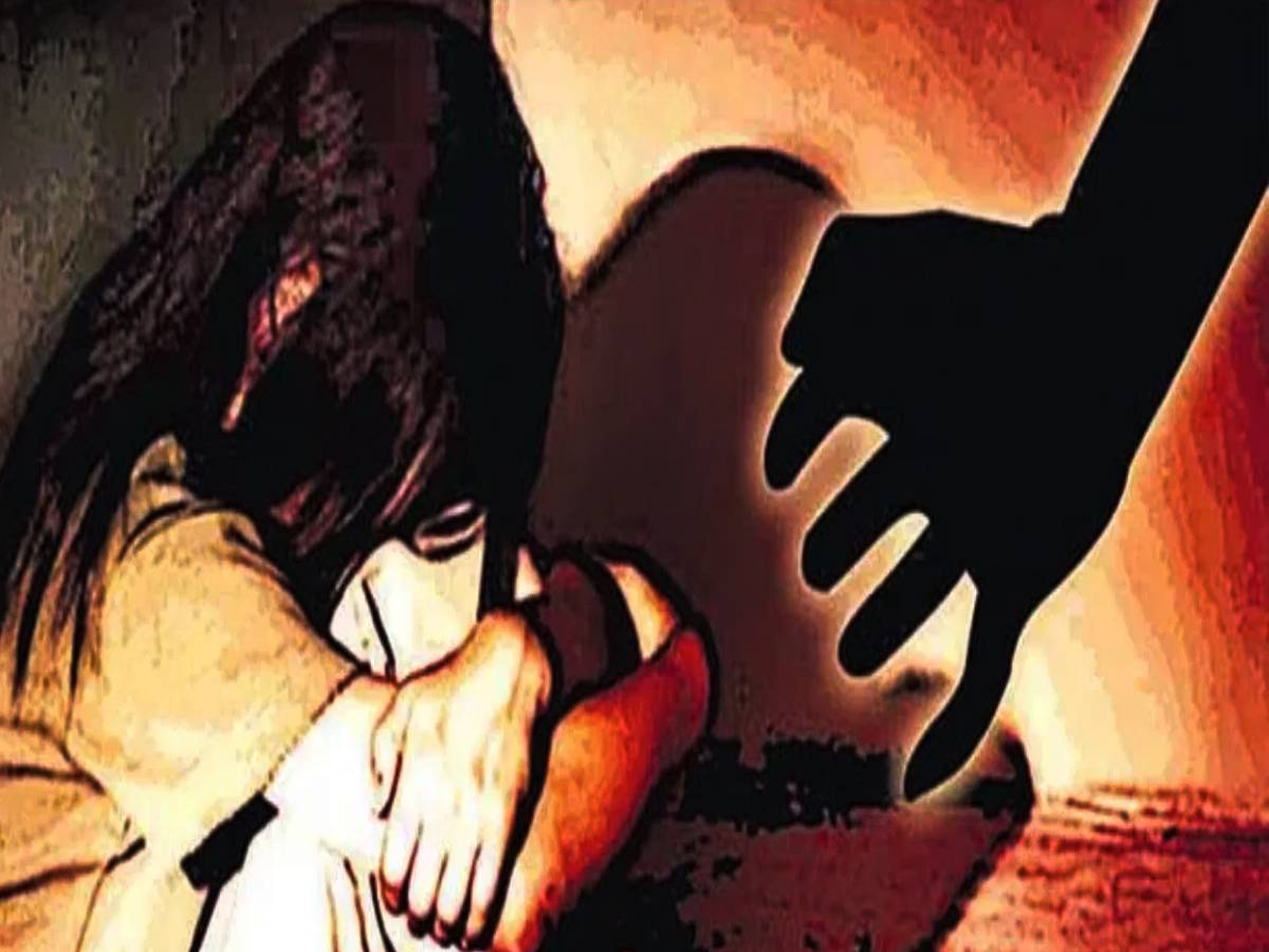 नाबालिग से मस्जिद के कारी ने किया रेप, शिकायत मिलने पर जांच में जुटी पुलिस नाबालिग से मस्जिद के कारी ने किया रेप, शिकायत मिलने पर जांच में जुटी पुलिस