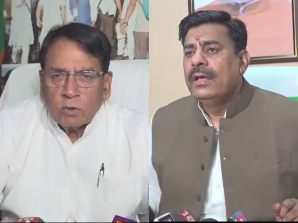 विवादित पोस्टर पर कांग्रेस बीजेपी में छिड़ा संग्राम