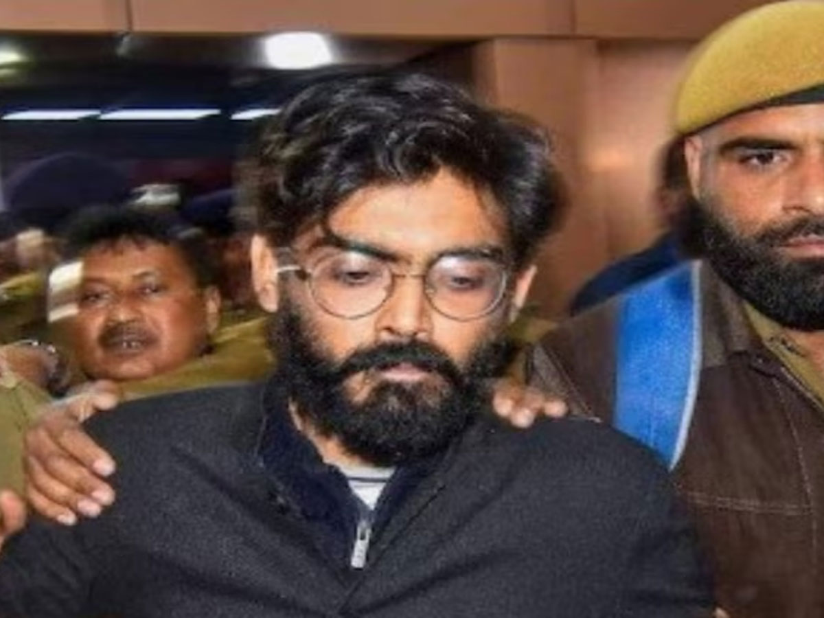 दिल्ली दंगे के आरोपी शरजील इमाम ने बिहार चुनाव लड़ने के लिए मांगी अंतरिम जमानत दिल्ली दंगे के आरोपी शरजील इमाम ने बिहार चुनाव लड़ने के लिए मांगी अंतरिम जमानत