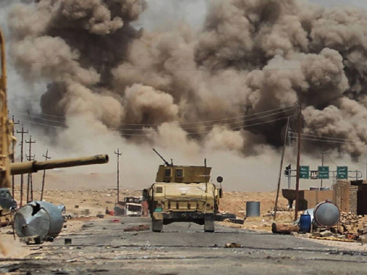 Pakistan एयर फॉर्स ने बलूचिस्तान में की बमों की बारिश, बिछ गई लोगों की लाशें Pakistan एयर फॉर्स ने बलूचिस्तान में की बमों की बारिश, बिछ गई लोगों की लाशें