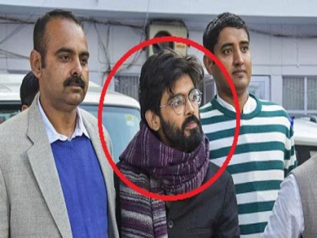 1 दिन पहले शरजील इमाम ने जमानत के लिए लगाई गुहार, फिर क्यों वापस ली जमानत याचिका? 1 दिन पहले शरजील इमाम ने जमानत के लिए लगाई गुहार, फिर क्यों वापस ली जमानत याचिका?