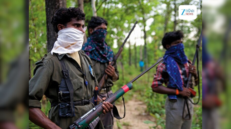Maharastra News: ନକ୍ସଲ ସଂଗଠନକୁ ବଡ଼ ଝଟକା, ୬୦ ସହଯୋଗୀଙ୍କ ସହ ଆତ୍ମସମର୍ପଣ କଲେ ନକ୍ସଲ ନେତା