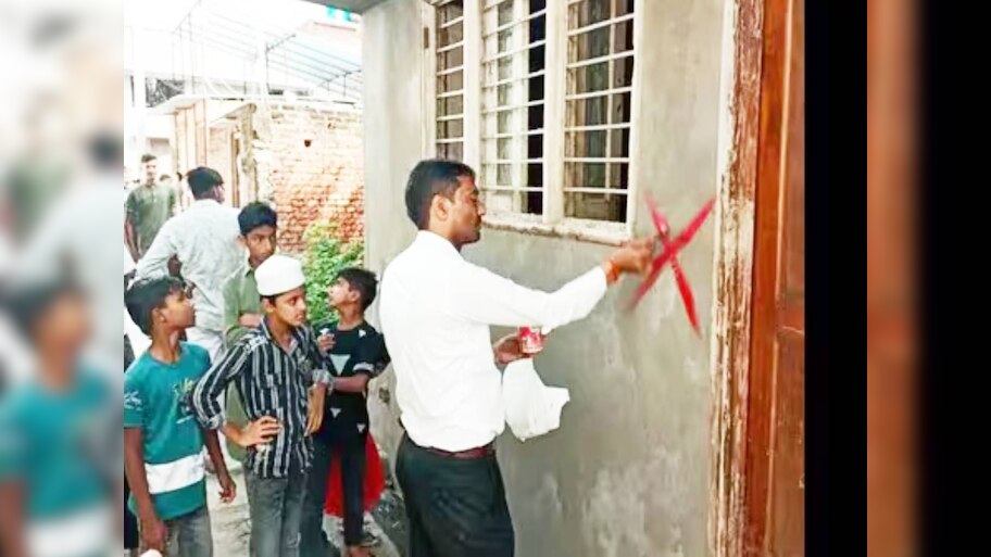हातिम सराय गांव को HC से मिली बड़ी राहत; फिलहाल नहीं टूटेंगे मुसलमानों के घर