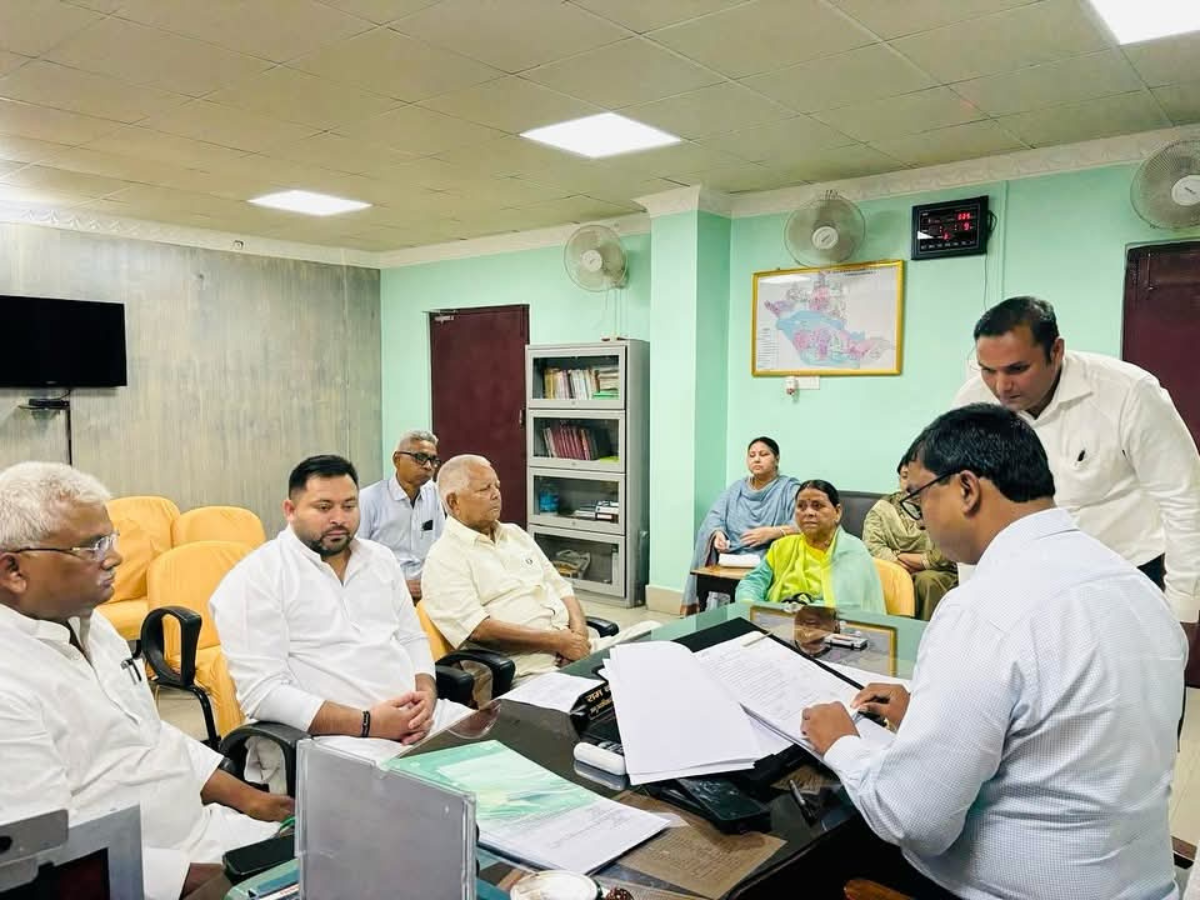 जनता के लिए संकल्प- हर परिवार में एक नौकरी