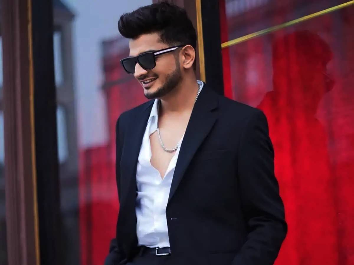 कॉमेडियन मुनव्वर फारूकी को मारने की साजिश नकाम, पुलिस ने दो शूटरों को दबोचा कॉमेडियन मुनव्वर फारूकी को मारने की साजिश नकाम, पुलिस ने दो शूटरों को दबोचा