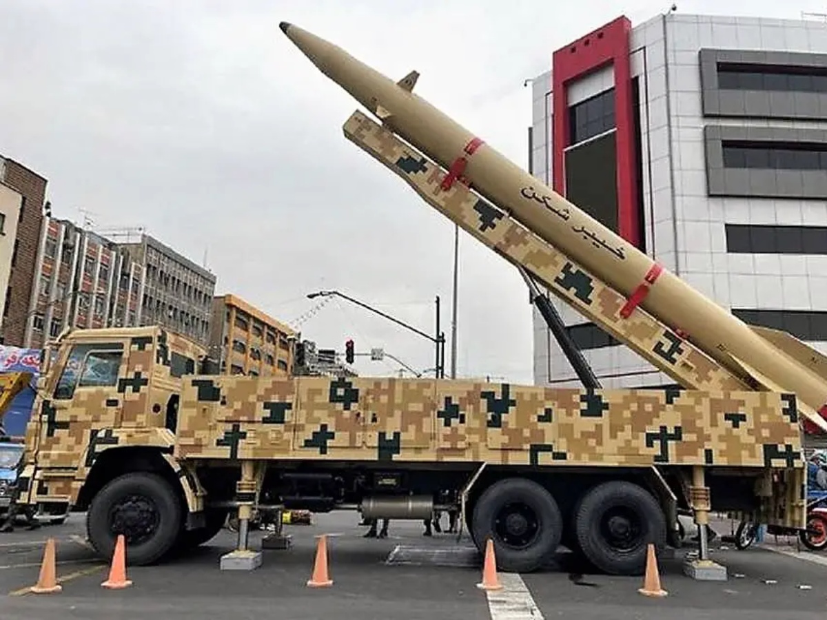 इजरायली साजिशों को मुंहतोड़ जवाब देने को तैयार तेहरान, IRGC की मिसाइलों से उड़ी नेतन्याहू की नींद! इजरायली साजिशों को मुंहतोड़ जवाब देने को तैयार तेहरान, IRGC की मिसाइलों से उड़ी नेतन्याहू की नींद!