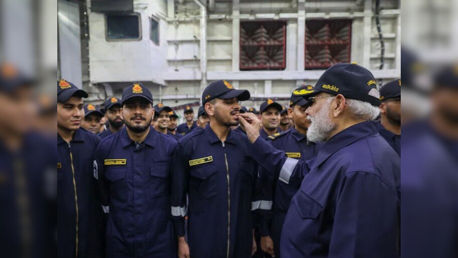 INS Vikrant: ଯବାନଙ୍କ ସହ ଦୀପାବଳି ପାଳିବା ଅବସରରେ ବଡ଼ କଥା କହିଲେ ପିଏମ ମୋଦୀ