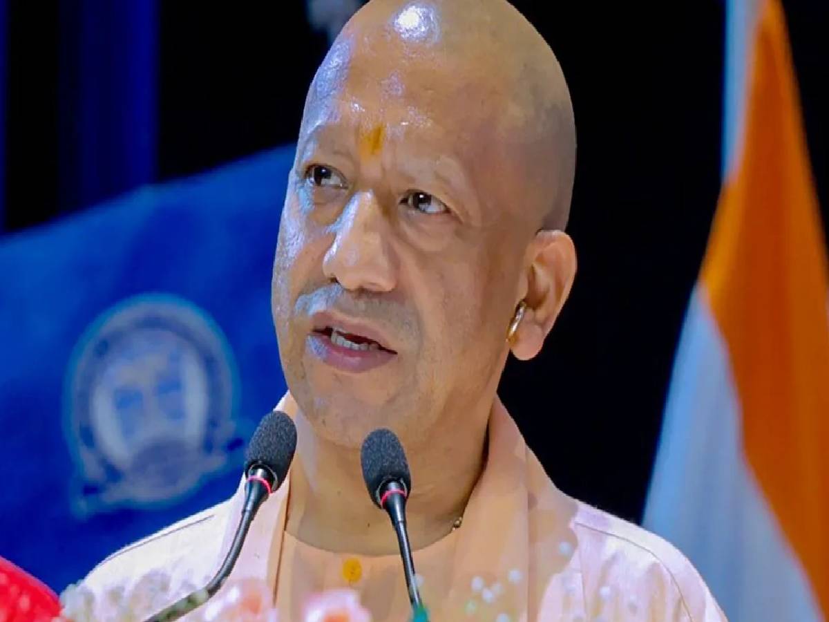 राजाओं की आपसी वर्चस्व की लड़ाई को न दें इस्लामी जंग का नाम; मौलाना की CM योगी को नसीहत राजाओं की आपसी वर्चस्व की लड़ाई को न दें इस्लामी जंग का नाम; मौलाना की CM योगी को नसीहत