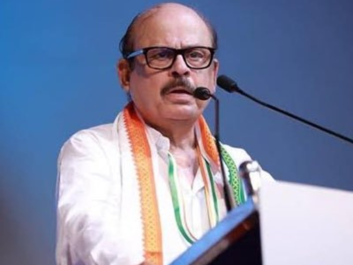 तेजस्वी यादव के पोस्टर पर सिर्फ उनकी तस्वीर! कांग्रेस सांसद तारिक अनवर ने बताई इसकी वजह तेजस्वी यादव के पोस्टर पर सिर्फ उनकी तस्वीर! कांग्रेस सांसद तारिक अनवर ने बताई इसकी वजह