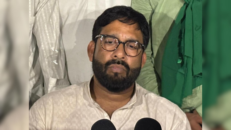 '13% वाला CM, 2% डिप्टी CM तो 18% वाला क्या दरी बिछावन मंत्री' AIMIM के इस पोस्ट से मचा बवाल
