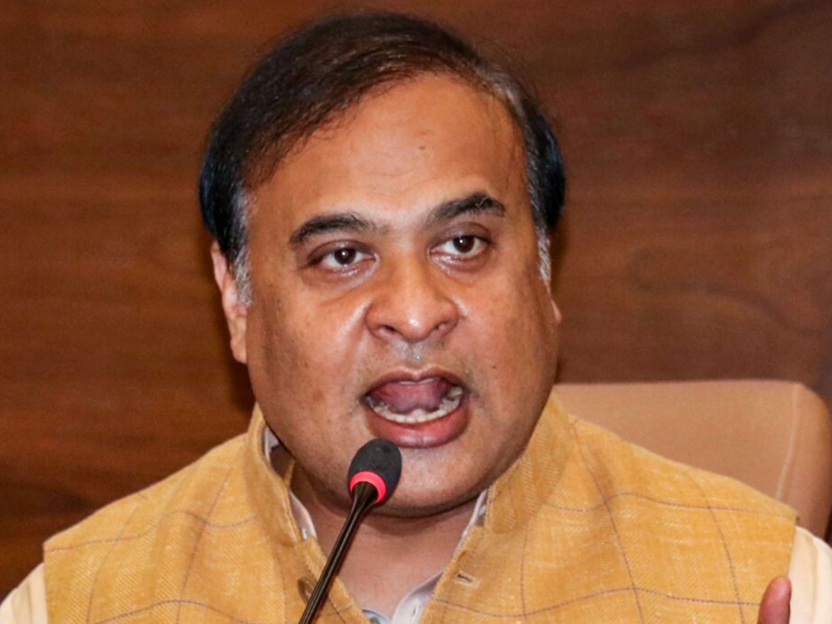 मुसलमानों से ज्यादा आदिवासियों की बीवियां, लेकिन असम में निशाने पर सिर्फ मुसलमान! मुसलमानों से ज्यादा आदिवासियों की बीवियां, लेकिन असम में निशाने पर सिर्फ मुसलमान!