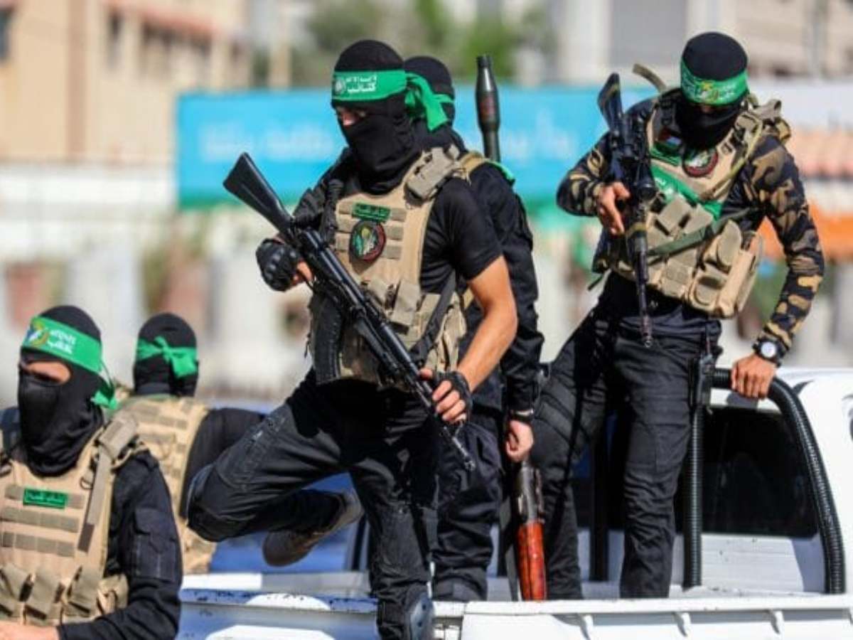 Hamas ने 2 बंधकों को IDF को सौंपा, सीजफायर से अब तक कितनों को रिहा कर चुका है सगंठन? Hamas ने 2 बंधकों को IDF को सौंपा, सीजफायर से अब तक कितनों को रिहा कर चुका है सगंठन?