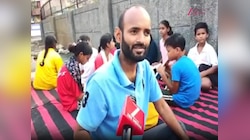 दिल्ली में शौचालय पर यूपीएससी अभ्यर्थी गरीब बच्चों को पढ़ाते हुए वायरल
