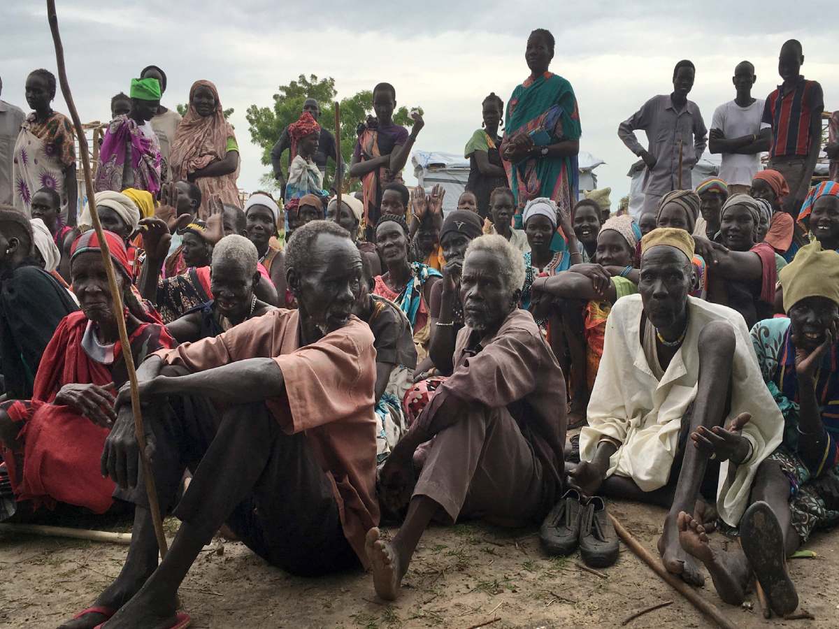 Sudan News: ऊंटों पर आए और उतार दिया 200 लोगों को मौत के घाट, आतंक का माहौल Sudan News: ऊंटों पर आए और उतार दिया 200 लोगों को मौत के घाट, आतंक का माहौल