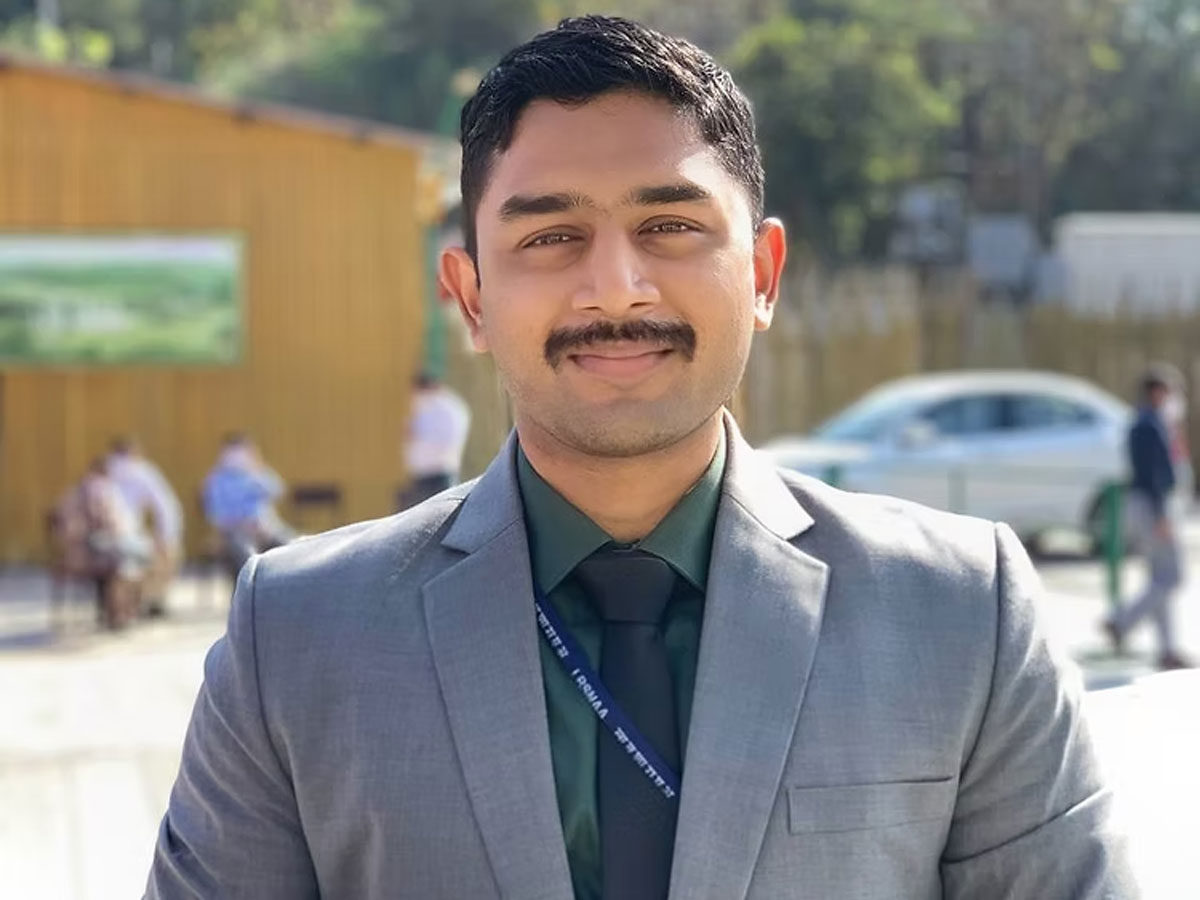Parteek Rao ias officer t prateek rao cricketer photographer, musician, lost ...