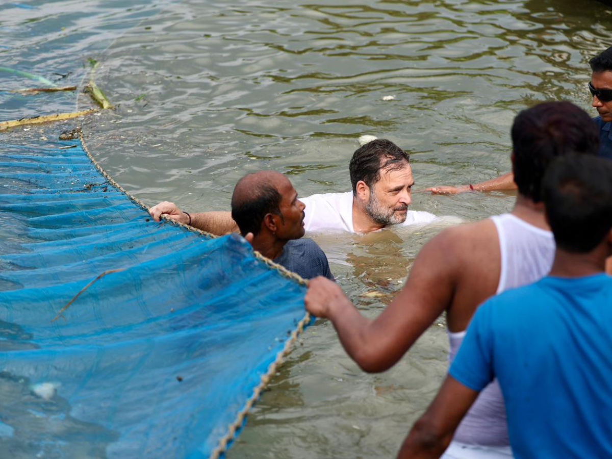 सरकारों पर राहुल गांधी का हमला