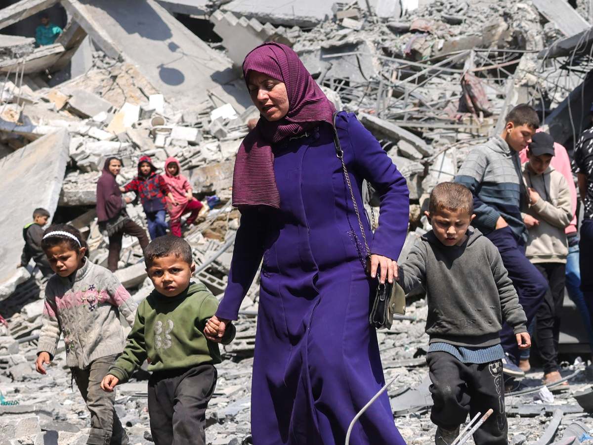 Gaza जंग से हटी नजर, उधर अमेरिका कर गया बड़ा कांड; फिलिस्तीनियों की दबा दी आवाज़ Gaza जंग से हटी नजर, उधर अमेरिका कर गया बड़ा कांड; फिलिस्तीनियों की दबा दी आवाज़