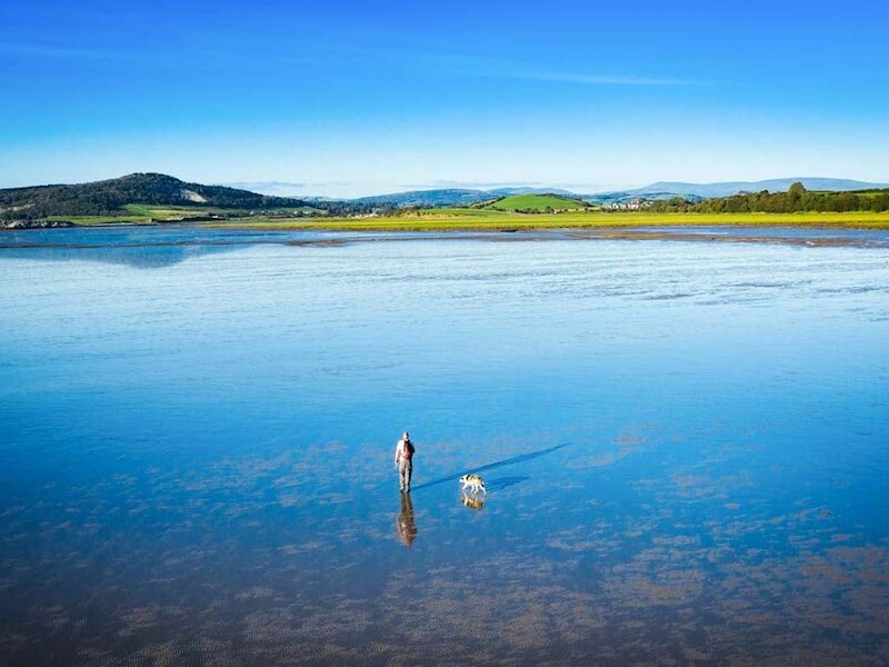 नीले आसमान में छिपा प्रकृति का जादू