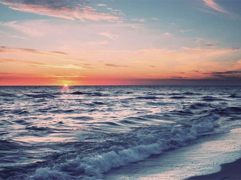 ब्रीजी बीच (Breezy Beach)