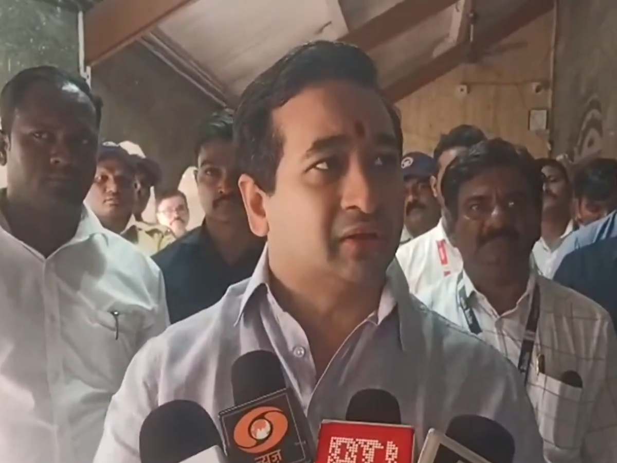 काफिर बोलते हैं वोह, कुंभ में सिर्फ मिलेगी हिंदुओं को इजाजत; नितेश राणे का फिर जहरीला बयान काफिर बोलते हैं वोह, कुंभ में सिर्फ मिलेगी हिंदुओं को इजाजत; नितेश राणे का फिर जहरीला बयान