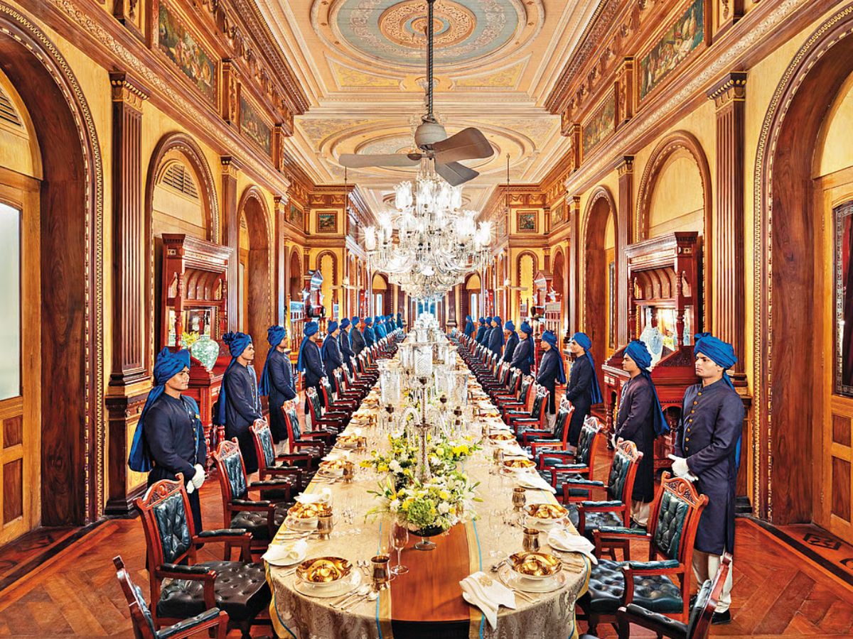 क्या है इस महल की अनोखी बनावट और रहस्य?