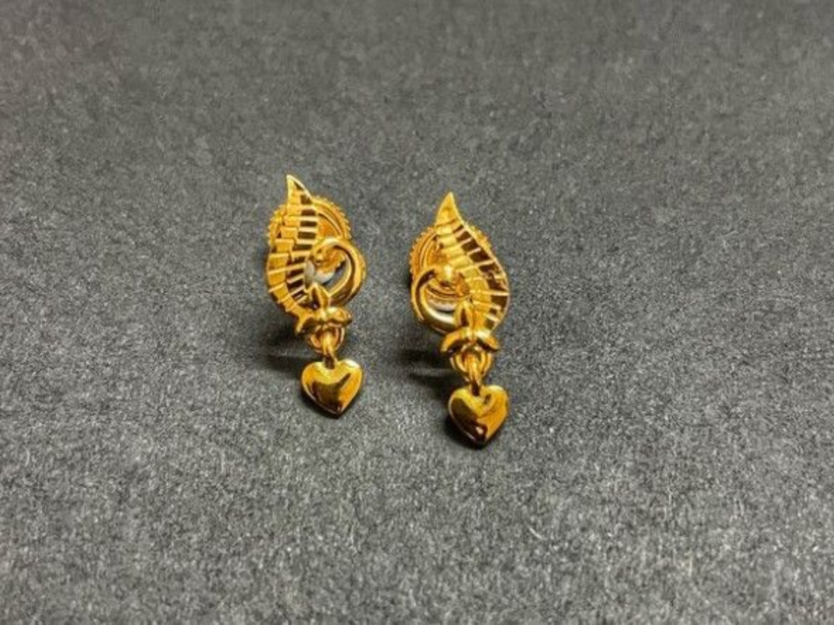 लाइट वेट गोल्ड इयररिंग्स