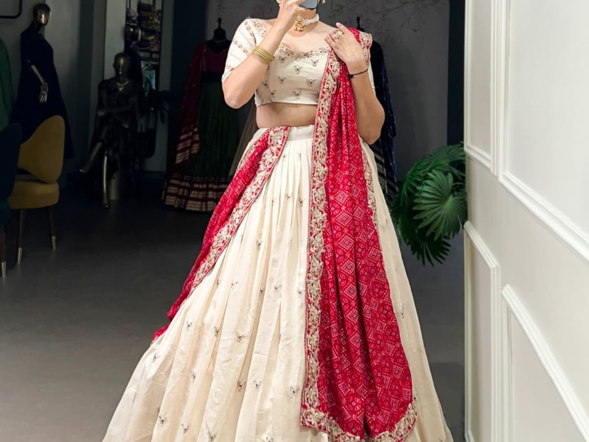 व्हाइट लहंगा