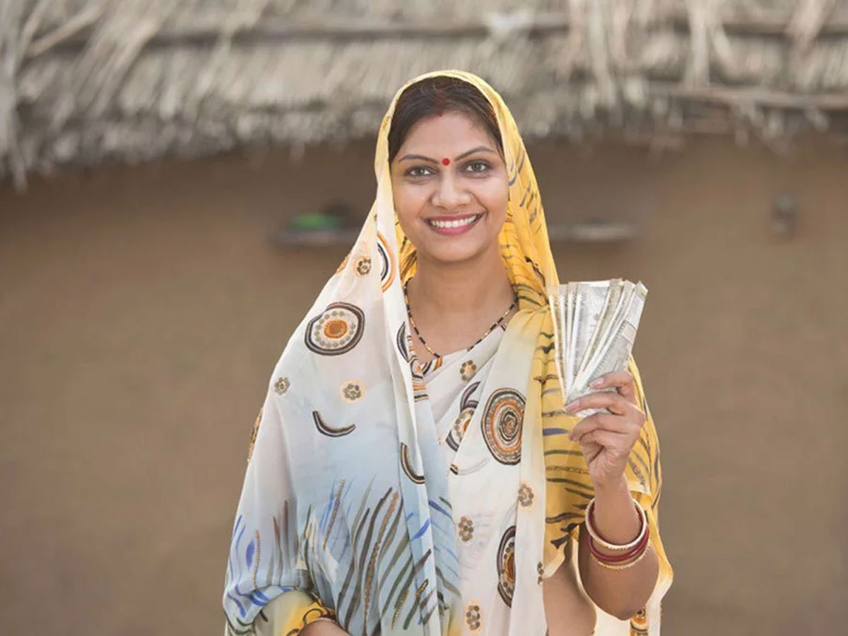 पिछले महीने 12 तारीख को आए थे पैसे