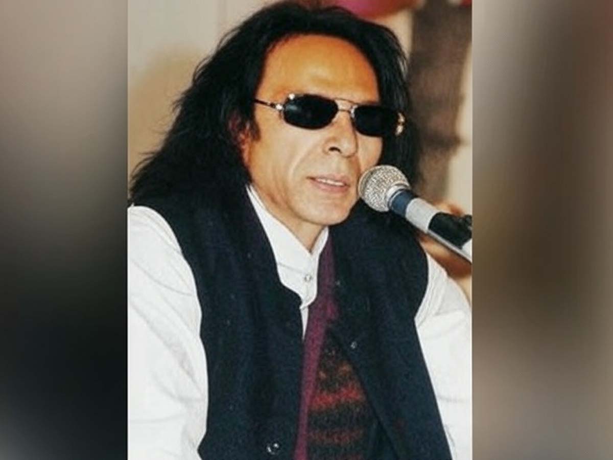 Jaun Eliya: एक ऐसा शायर जिसे पढ़ने के बाद ज़िन्दगी बर्बाद होने की मिल जाती है गारंटी! Jaun Eliya: एक ऐसा शायर जिसे पढ़ने के बाद ज़िन्दगी बर्बाद होने की मिल जाती है गारंटी!