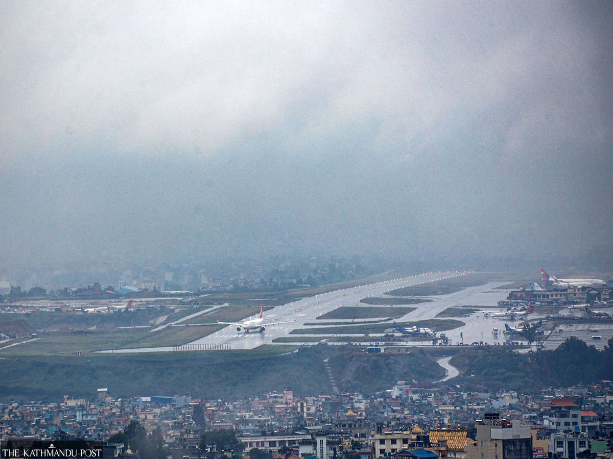 Kathmandu Airport: ଦିଲ୍ଲୀ ପରେ ଏବେ କାଠମାଣ୍ଡୁ ବିମାନବନ୍ଦରରେ ଯାନ୍ତ୍ରିକ ତ୍ରୁଟି, ରଦ୍ଦ ହେଲା ସମସ୍ତ ଉଡ଼ାଣ Kathmandu Airport: ଦିଲ୍ଲୀ ପରେ ଏବେ କାଠମାଣ୍ଡୁ ବିମାନବନ୍ଦରରେ ଯାନ୍ତ୍ରିକ ତ୍ରୁଟି, ରଦ୍ଦ ହେଲା ସମସ୍ତ ଉଡ଼ାଣ