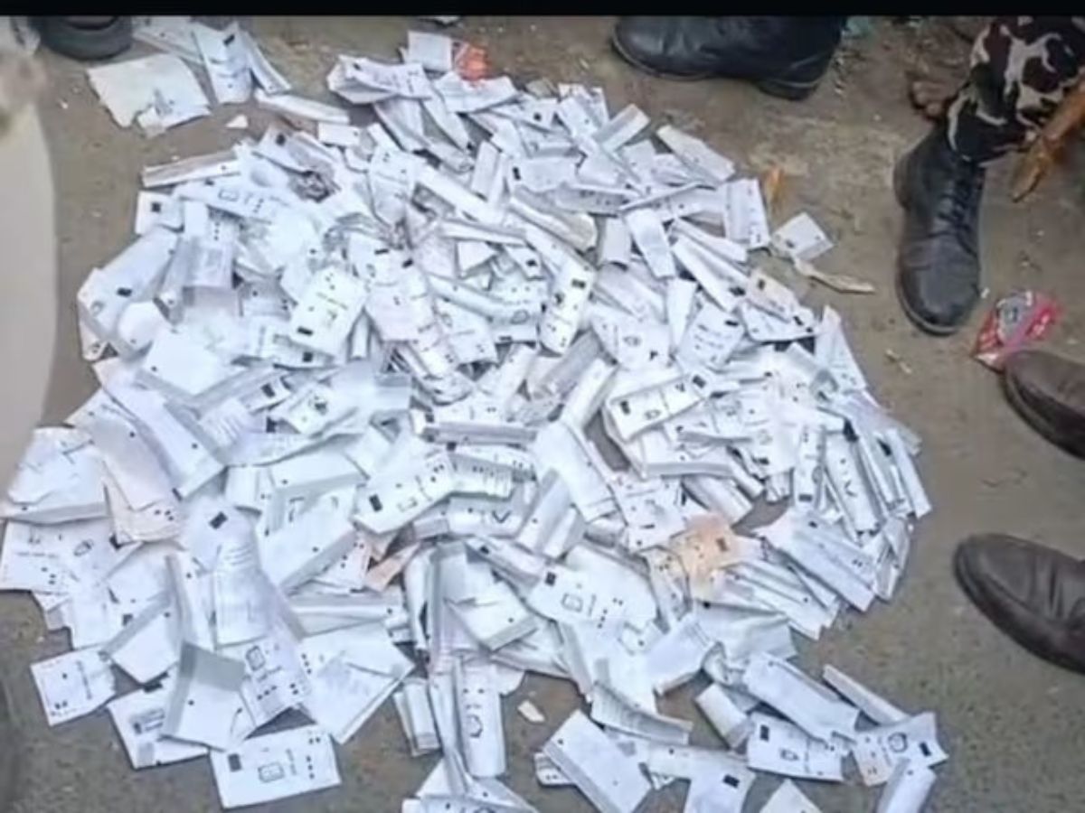 ଅଳିଆ ଗଦାରୁ ମିଳିଲା VVPAT ସ୍ଲିପ୍, ଜିଲ୍ଲାପାଳ ଦେଲେ ତଦନ୍ତ ନିର୍ଦ୍ଦେଶ ଅଳିଆ ଗଦାରୁ ମିଳିଲା VVPAT ସ୍ଲିପ୍, ଜିଲ୍ଲାପାଳ ଦେଲେ ତଦନ୍ତ ନିର୍ଦ୍ଦେଶ