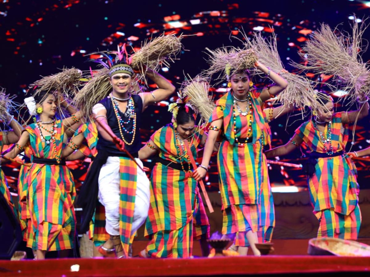 ବୈଷ୍ଣବ ପାଣି ମଞ୍ଚର ସାଂସ୍କୃତିକ ସନ୍ଧ୍ୟା କଟକ ବାଲିଯାତ୍ରାରେ ପାଳନ କଲା ଏକ ସ୍ମରଣୀୟ ରବିବାର ବୈଷ୍ଣବ ପାଣି ମଞ୍ଚର ସାଂସ୍କୃତିକ ସନ୍ଧ୍ୟା କଟକ ବାଲିଯାତ୍ରାରେ ପାଳନ କଲା ଏକ ସ୍ମରଣୀୟ ରବିବାର