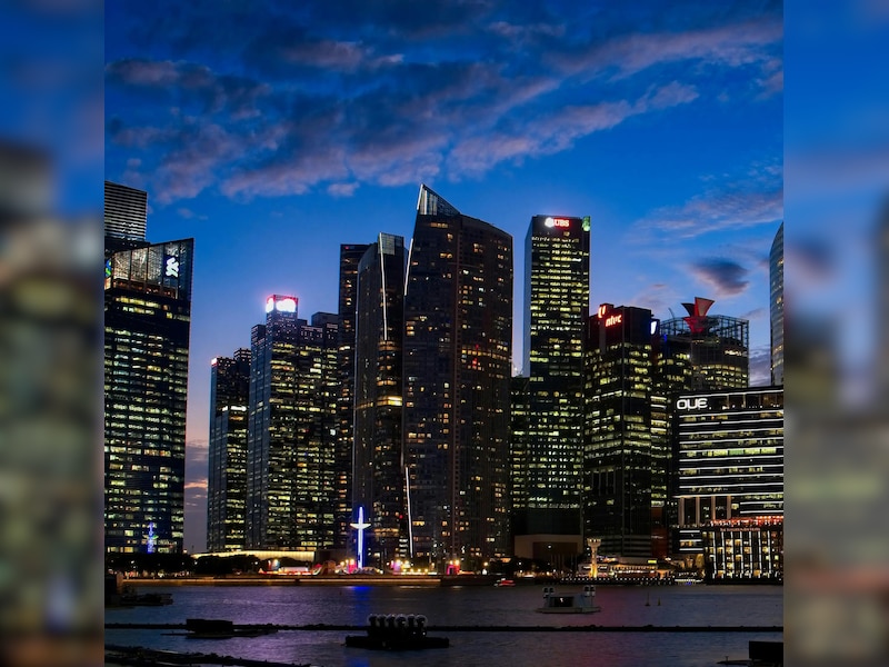 सबका सपना मनी-मनी