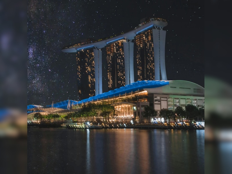 दुनिया का सबसे असामान्य देश क्यों कहता है सिंगापुर?