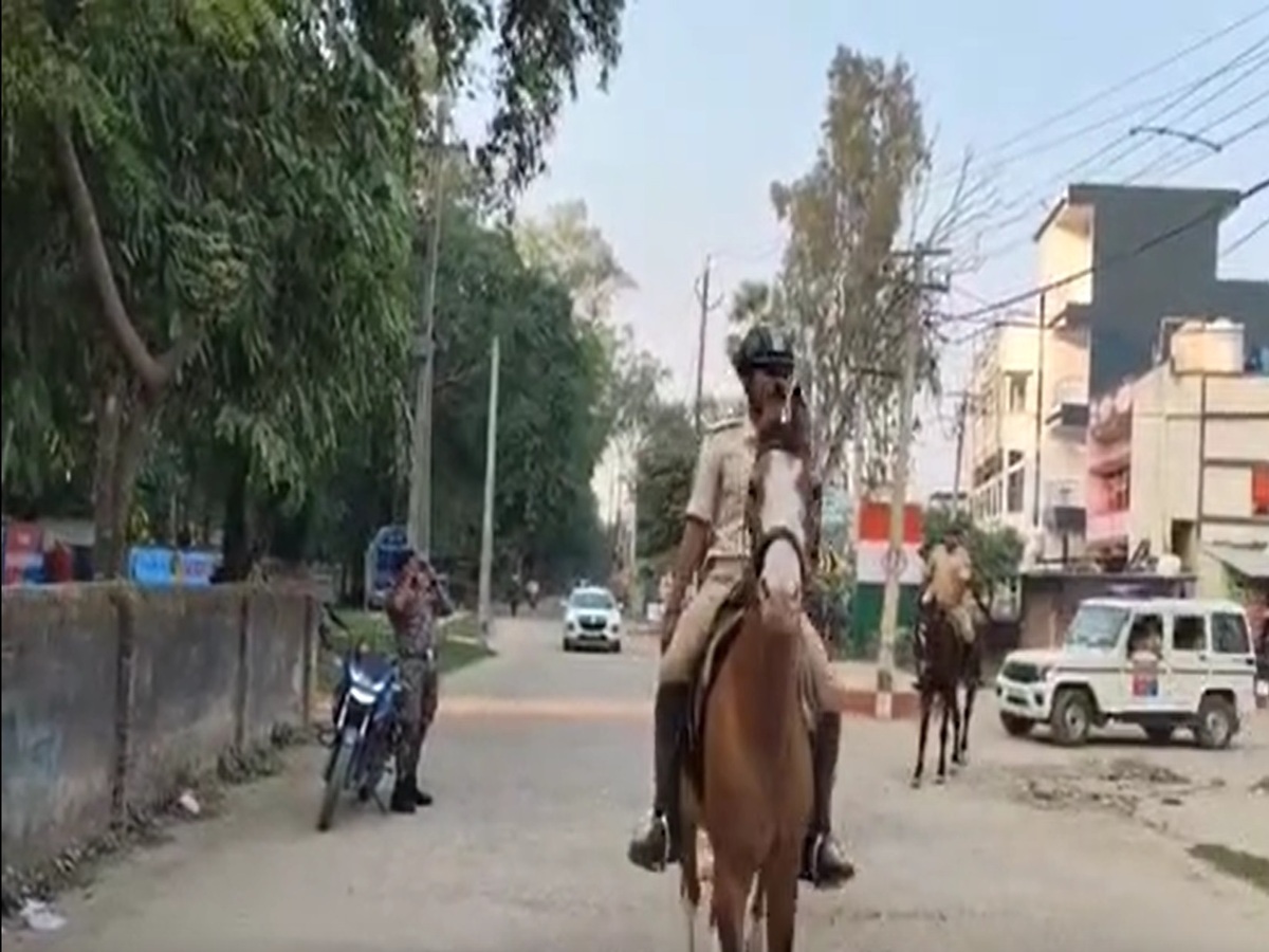 अतिसंवेदनशील मतदान केंद्रों का निरीक्षण