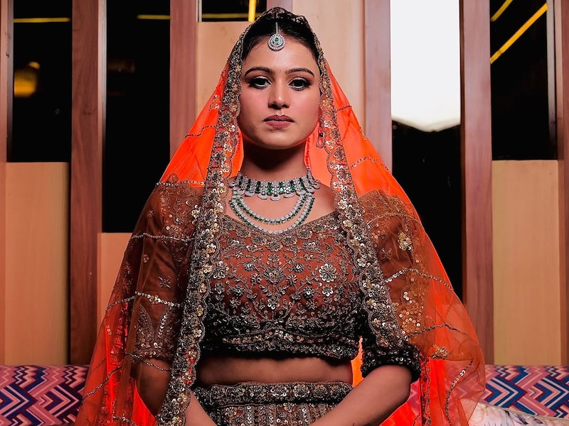 प्राइवेट पार्ट, कंधे और चेहरे पर चोट के निशान