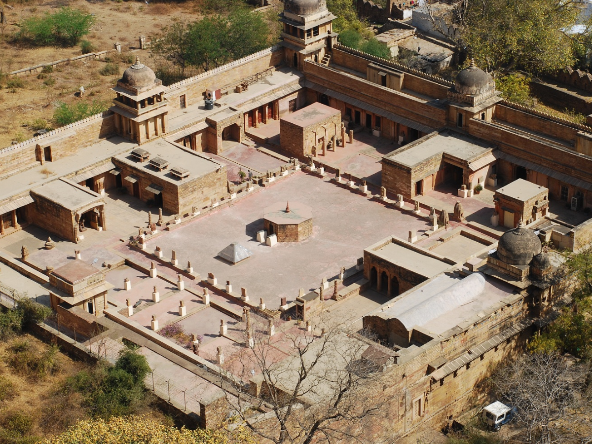 गुजरी महल का इतिहास