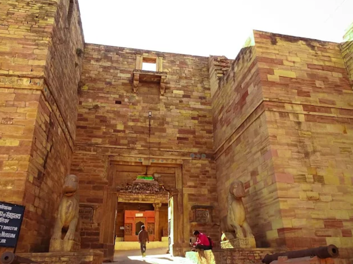 मृगनयनी की शादी की शर्तें