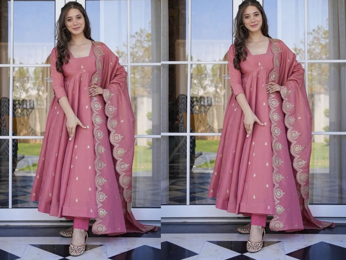 पिंक अनारकली सूट