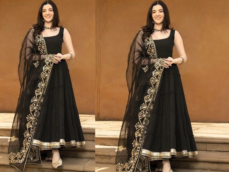  ब्लैक अनारकली सूट