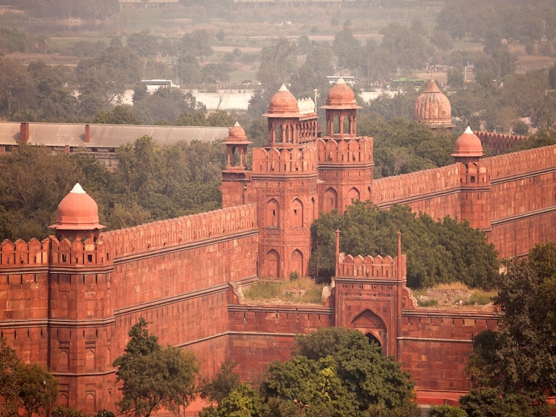  लाल किले का मयूर सिंहासन 