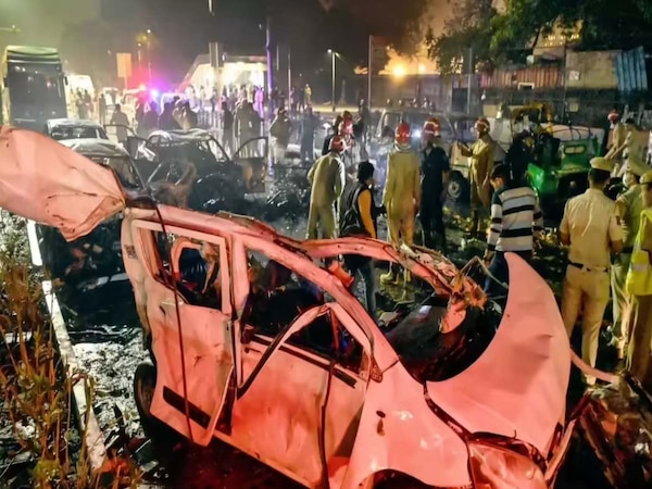 क्या अल फलाह यूनिवर्सिटी में 11 दिनों तक खड़ी थी Delhi Blast में इस्तेमाल की गई i20 कार?