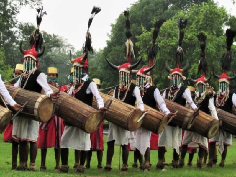 कौवा के रटे ले ढोर नइ मरै