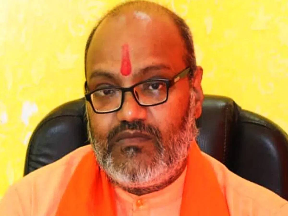 जामिया, AMU और दारुल-उलूम पर बरसाओ बम, भड़काऊ बाबा नरसिंहानंद का ज़हरीला बयान जामिया, AMU और दारुल-उलूम पर बरसाओ बम, भड़काऊ बाबा नरसिंहानंद का ज़हरीला बयान