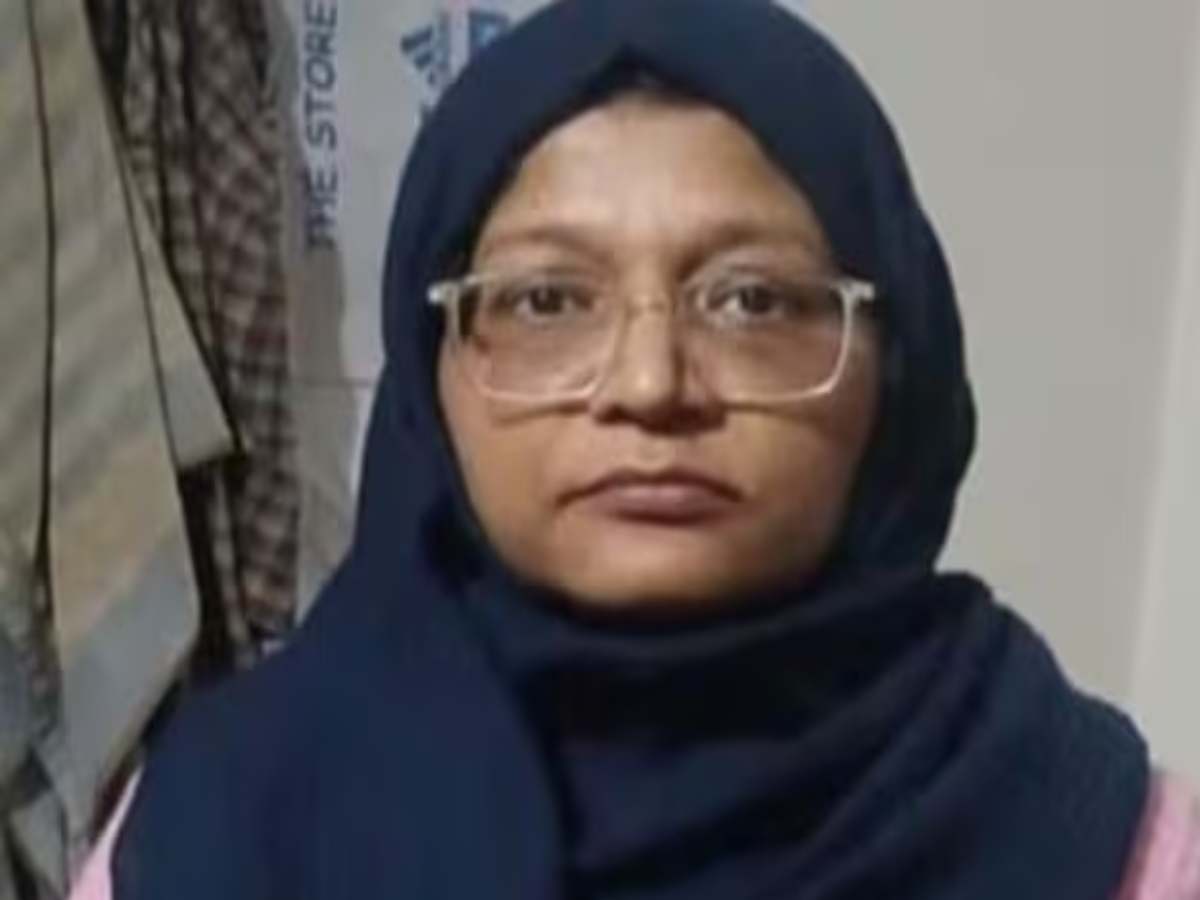 Delhi Blast Update: एक और बड़ा खुलासा, शाहीन और आरिफ के जुड़े हुए थे तार! Delhi Blast Update: एक और बड़ा खुलासा, शाहीन और आरिफ के जुड़े हुए थे तार!