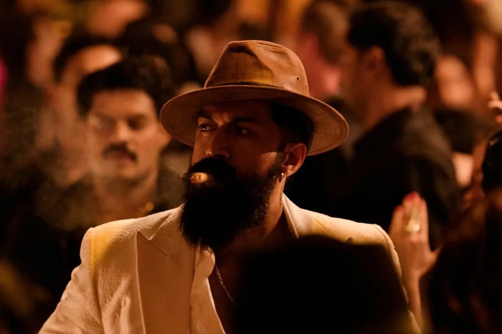 'टॉक्सिक'