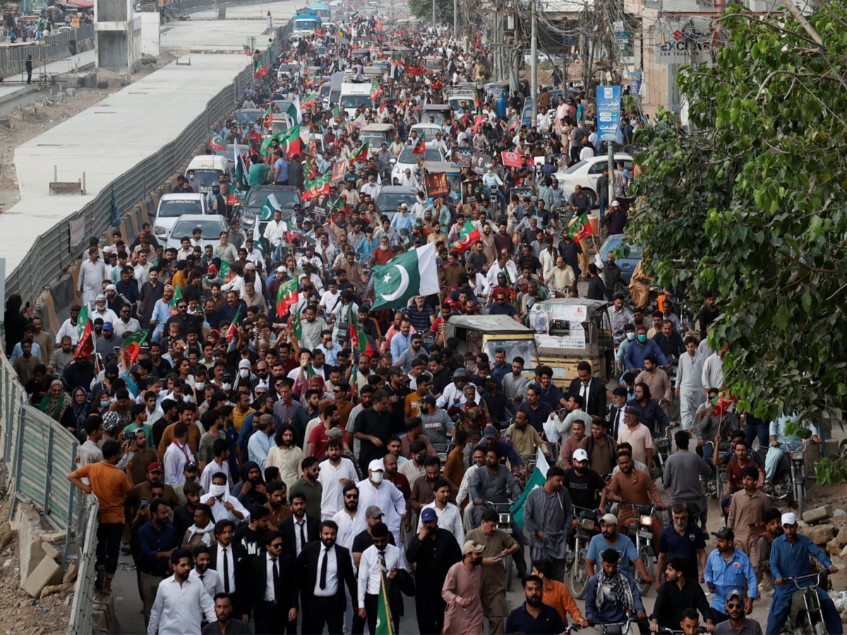 27वें संशोधन के विरोध में पूरे पाकिस्तान में विरोध (PC- ANI) 27वें संशोधन के विरोध में पूरे पाकिस्तान में विरोध (PC- ANI)