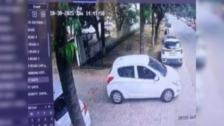 Delhi Blast: अल-फलाह यूनिवर्सिटी में दिखी i20, नया CCTV हो रहा वायरल